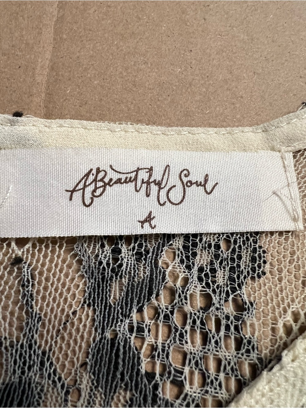 Altar’d State A Beautiful Soul Black & Cream Lace Blouse w/Ribbon Sleeve.Size 1X - Picture 5 of 9